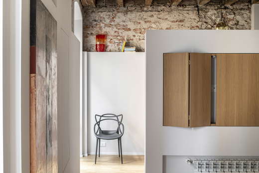 Round Wall Studio