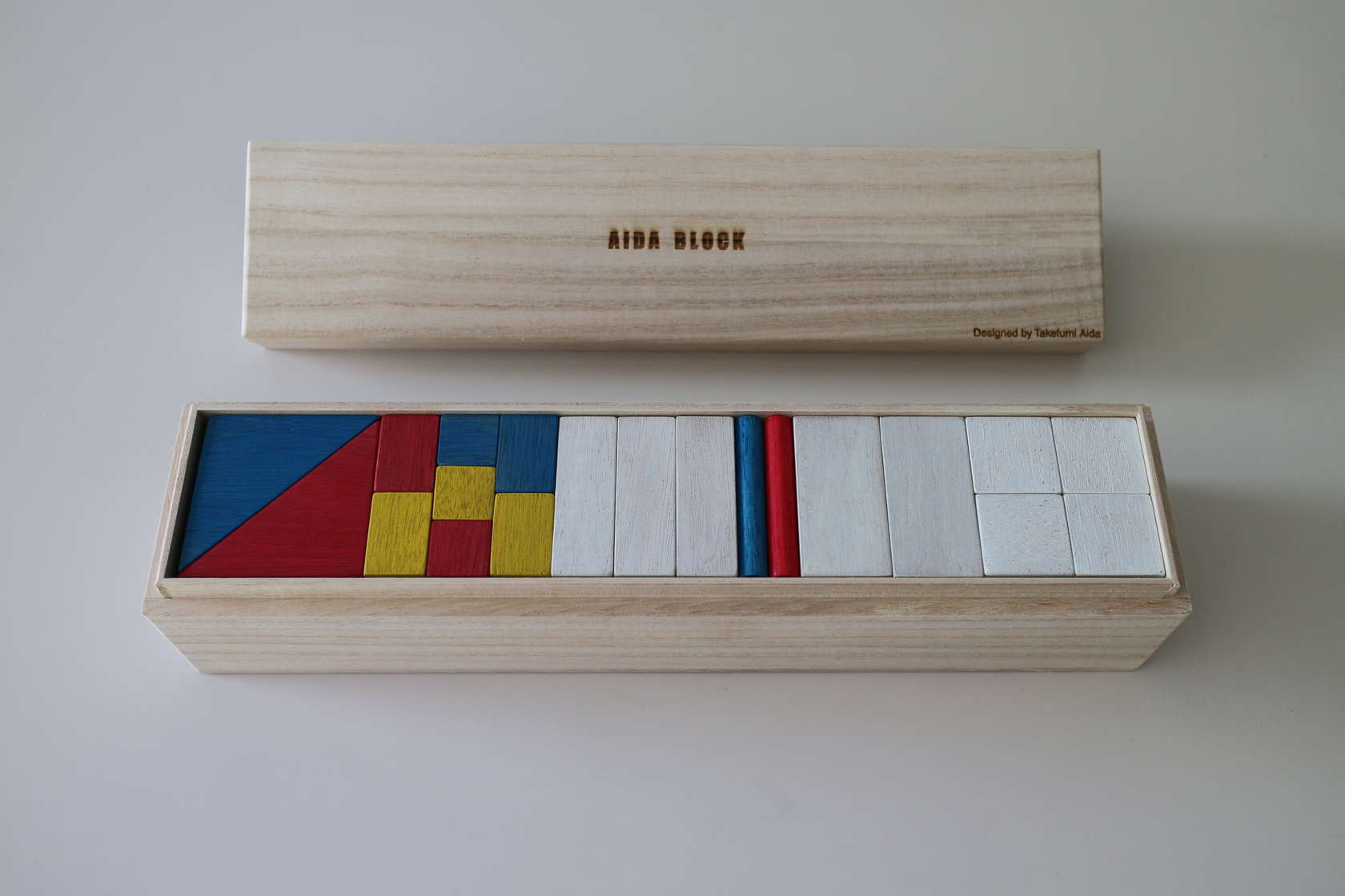 [希少建築本] TEAM 10 1963-81 Aida Doi Architects Create Playful Geometric Toy Block Project