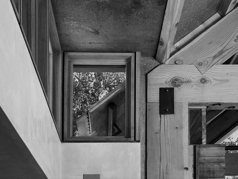 Go to Bone/Levine Architects