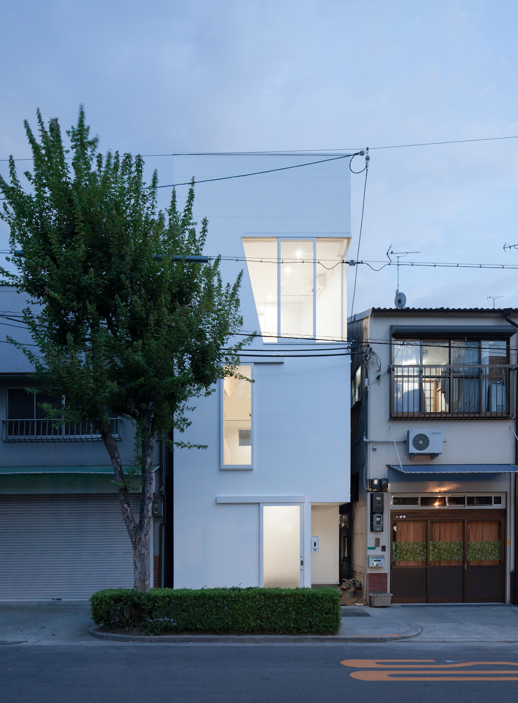 Feel the Squeeze: 7 Slender Japanese Homes - Architizer Journal